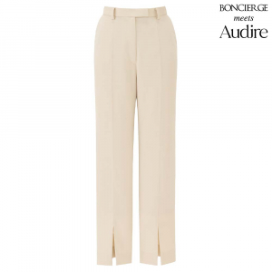 スリットパンツ